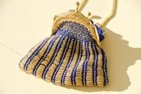 kleiner blauer Beutel